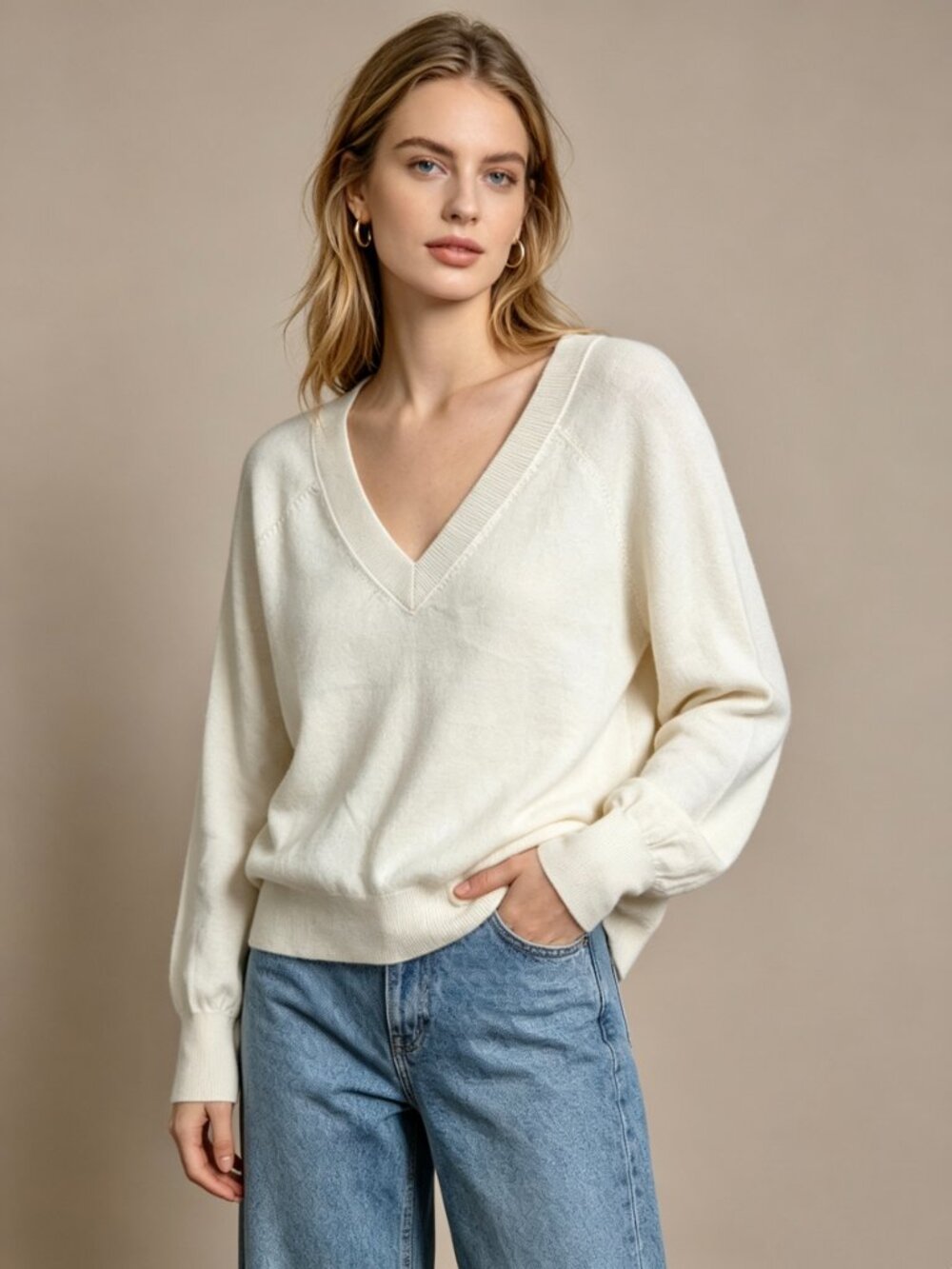 NWOT Scalpers Pullover Sweater Cream Size L Woman V-neck